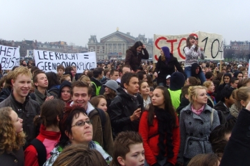 Dutch school pupils protest wm_luctor