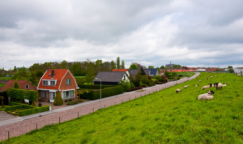 Dutch dykes strengthened because of drought