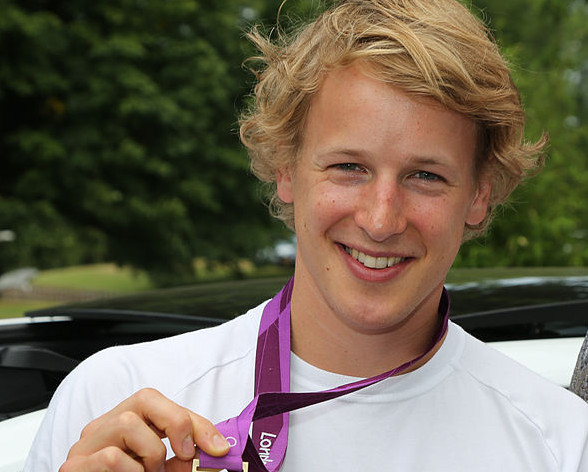 Epke_Zonderland_with Olympic medal