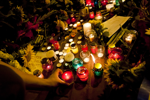 People place flowers at Dutch embassy in Kyiv mh17