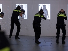 police with machine guns