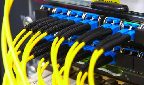 Secret service can hack innocent people to reach target: Volkskrant