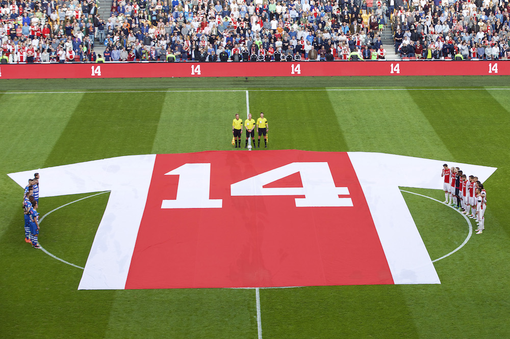 minutes-silence-for-number-14-Cruijff.jp