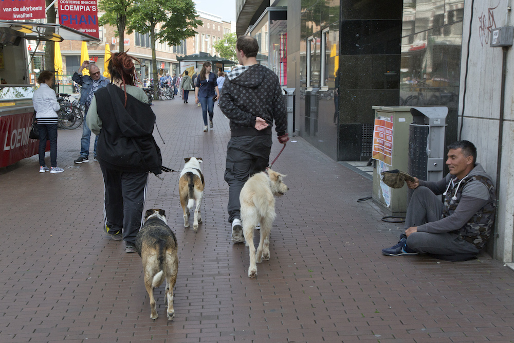 A man begging in Nijmegen. Photo: Henk Braam/Hollandse Hoogte