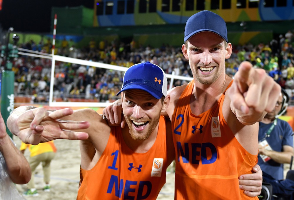 Alexander Brouwer and Robert Meeuwsen celebrate bronze. Photo: Sander Chamid, Soenar Chamid Sportfotografie