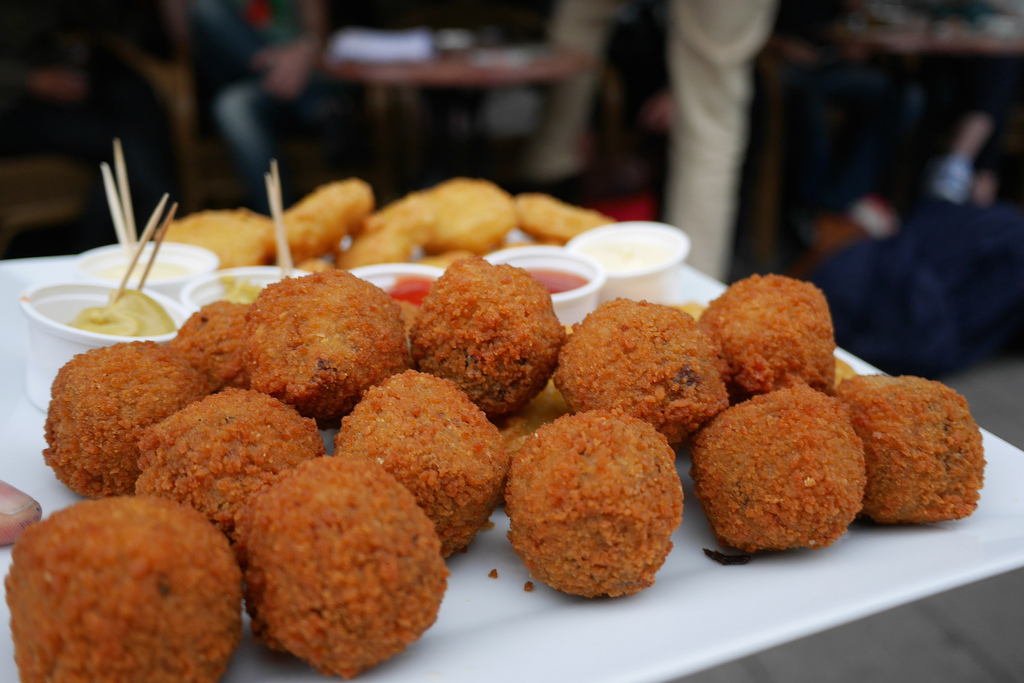 Dutch bitterballen served in a bar