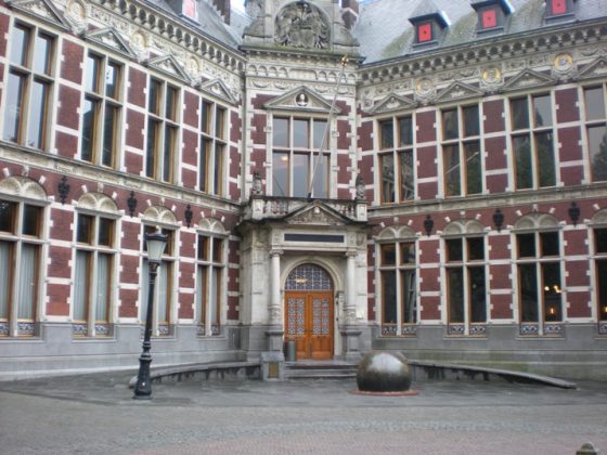 http://www.dutchnews.nl/wpcms/wp-content/uploads/2017/08/Utrecht-University-560x420.jpg