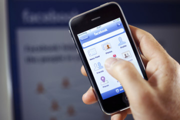 手机上的Facebook应用