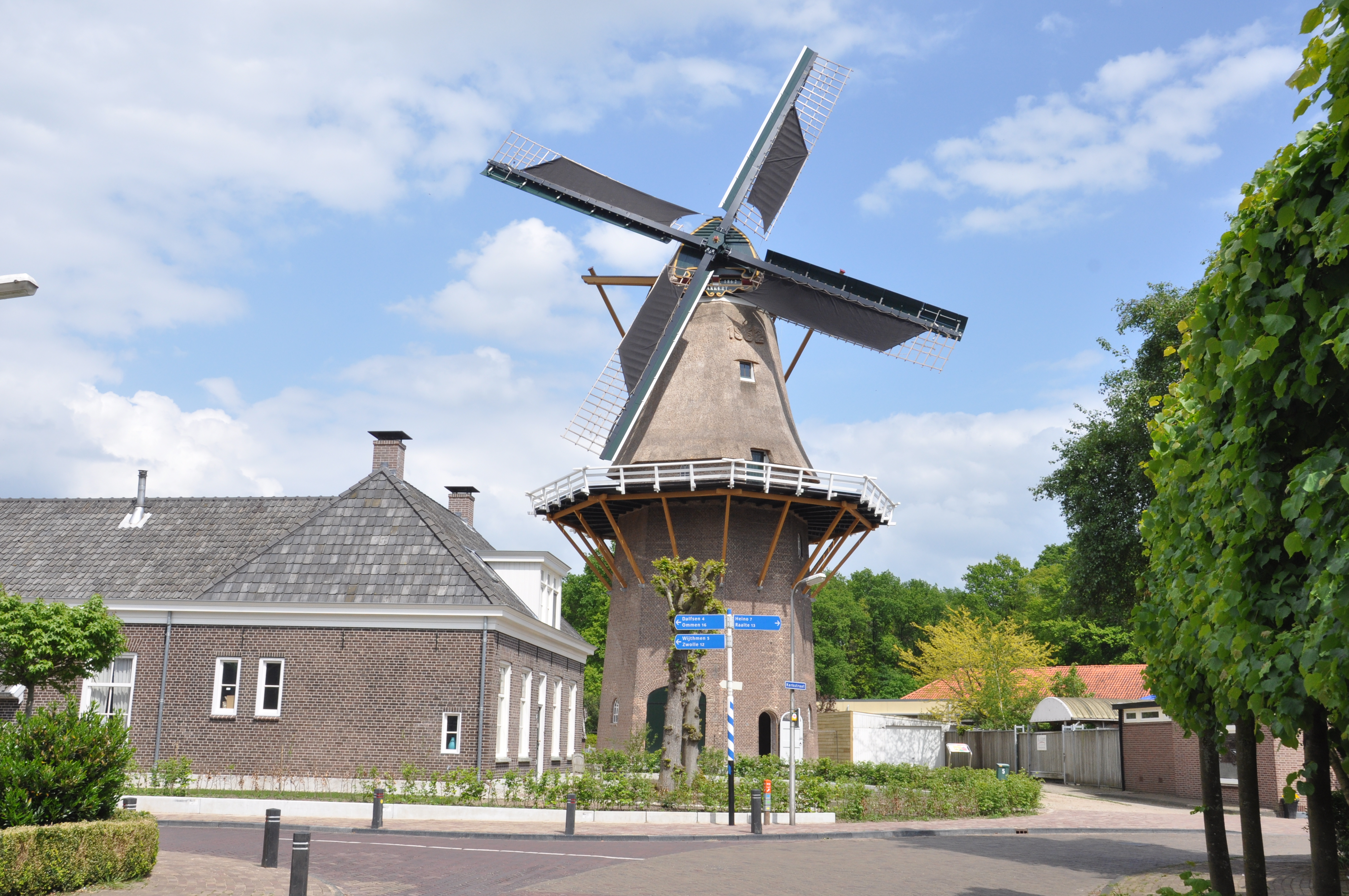 De Zwaan (windmill) - Wikipedia Windmills in The Netherlands - Fotos Nether...