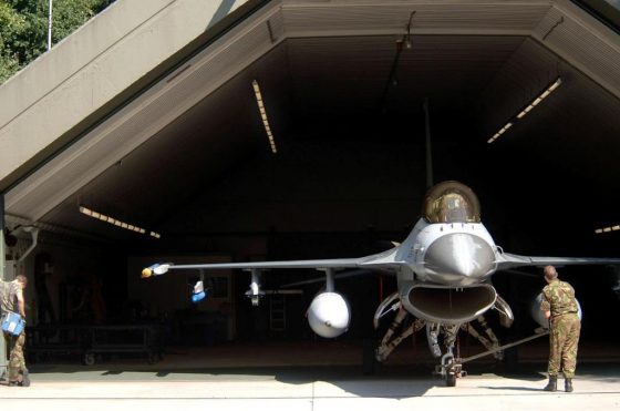 https://www.dutchnews.nl/wpcms/wp-content/uploads/2017/05/1024px-F16-Hangar-560x371.jpeg