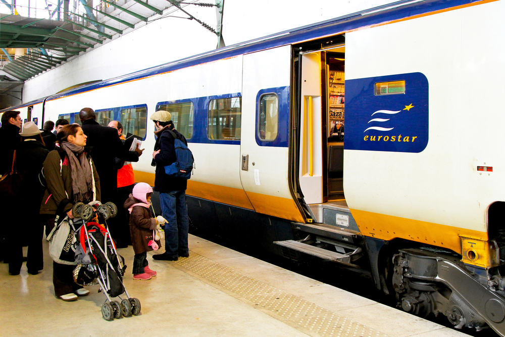 Reizen met de trein naar NL is duurder dan vliegen