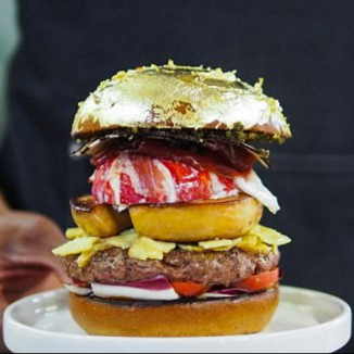 Dutch chef develops burger €2,000 burger, complete with gold leaf