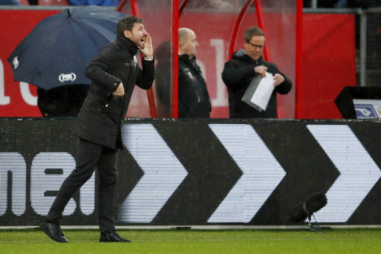 PSV Eindhoven Mark van Bommel shouting instructions to his players