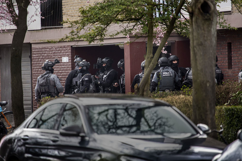 https://www.dutchnews.nl/wpcms/wp-content/uploads/2019/03/Utrecht-shooting-armed-police.jpg