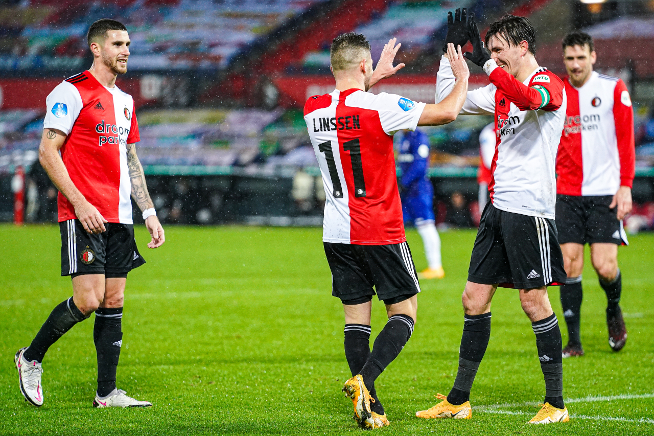 Ajax S Lead Cut To One Point Ahead Of Clash With Psv After Winter Break Dutchnews Nl