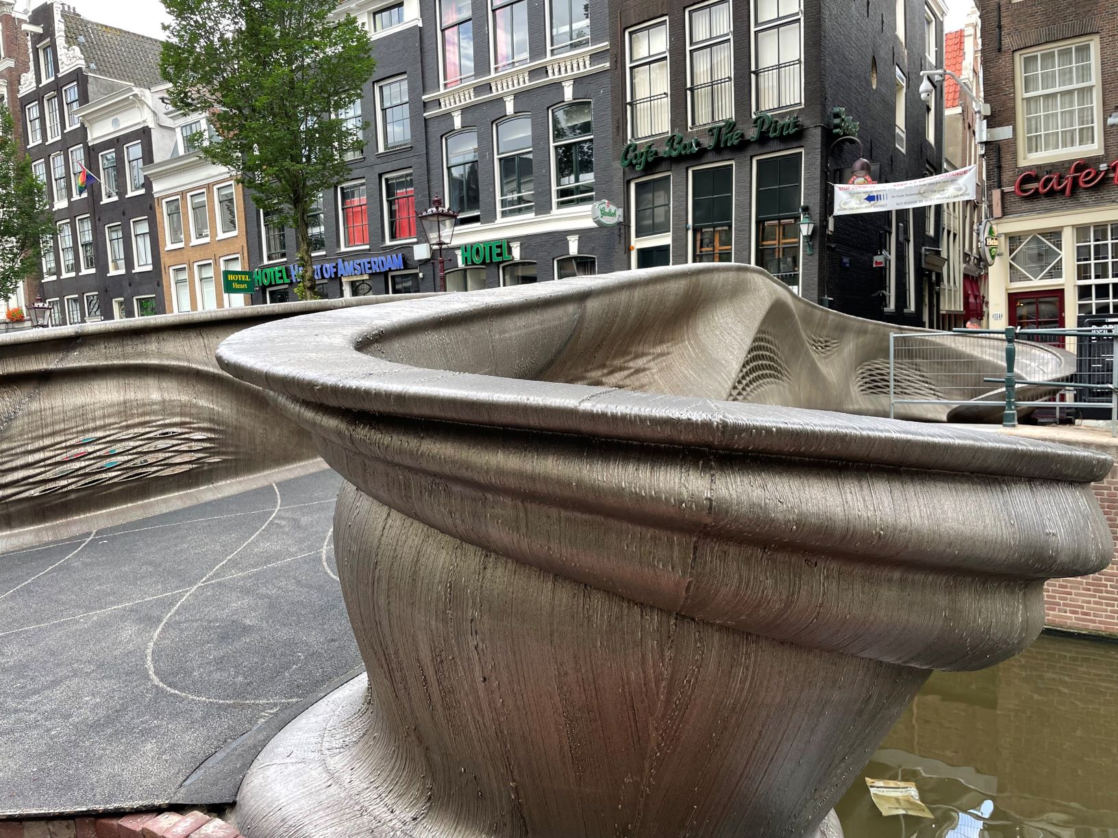 3D printed steel bridge opens in Amsterdam DutchNews.nl