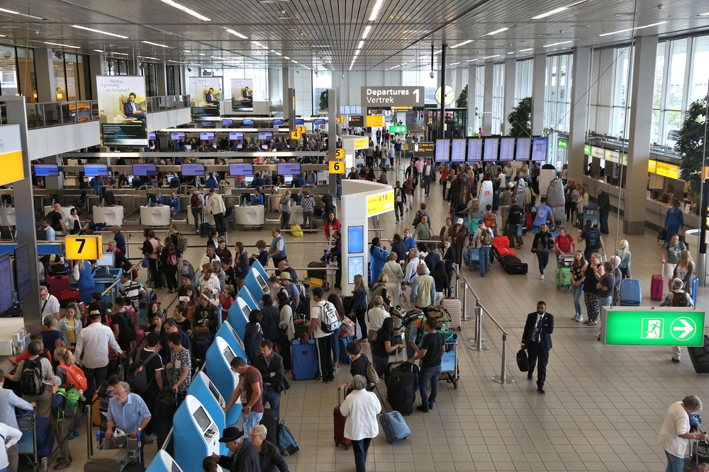 KLM Warns Routes At Risk in Row Over Schiphol Slots - Bloomberg