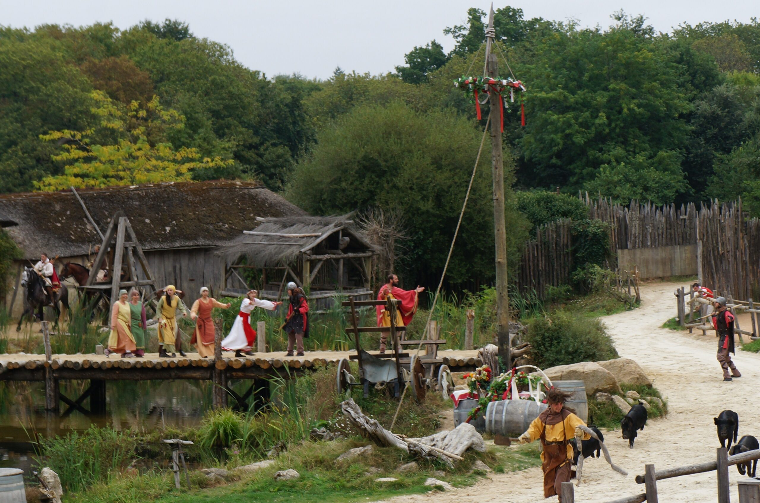 Puy du Fou — Wikipédia