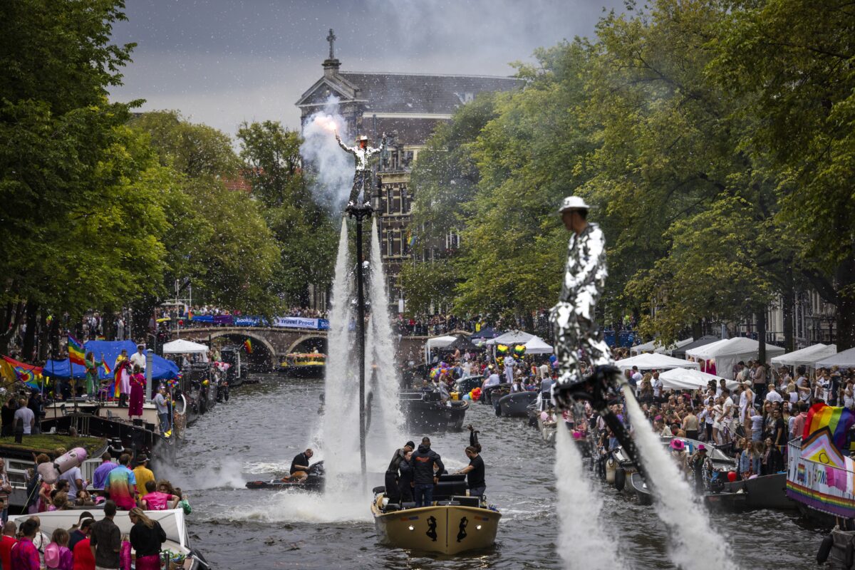 Amsterdam celebrates Pride with the traditional Canal Parade - DutchNews.nl
