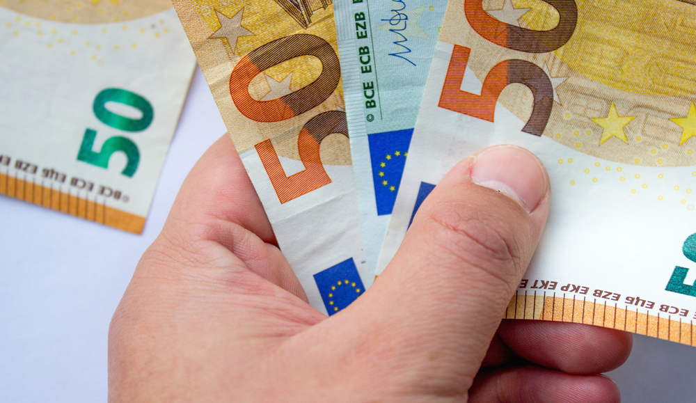 Ministers push on with plan to ban cash payments of over €3,000