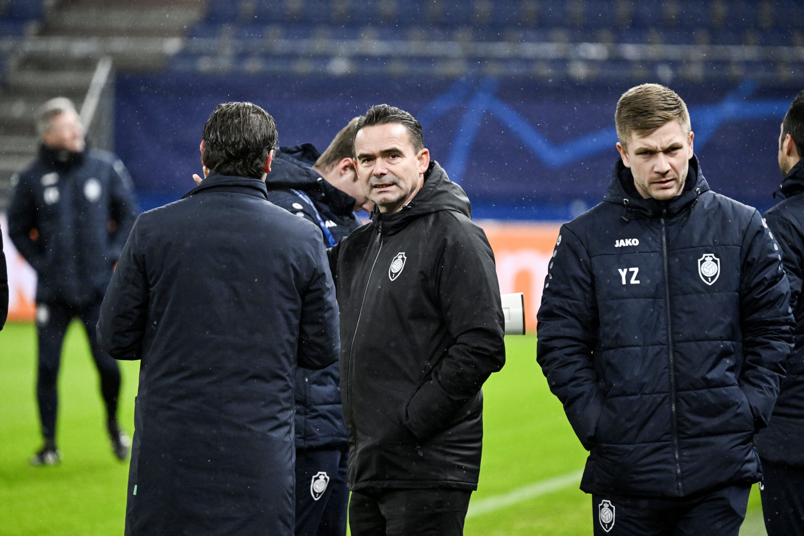 Marc Overmars heeft een mondiale voetbalverbod van twee jaar opgelegd gekregen