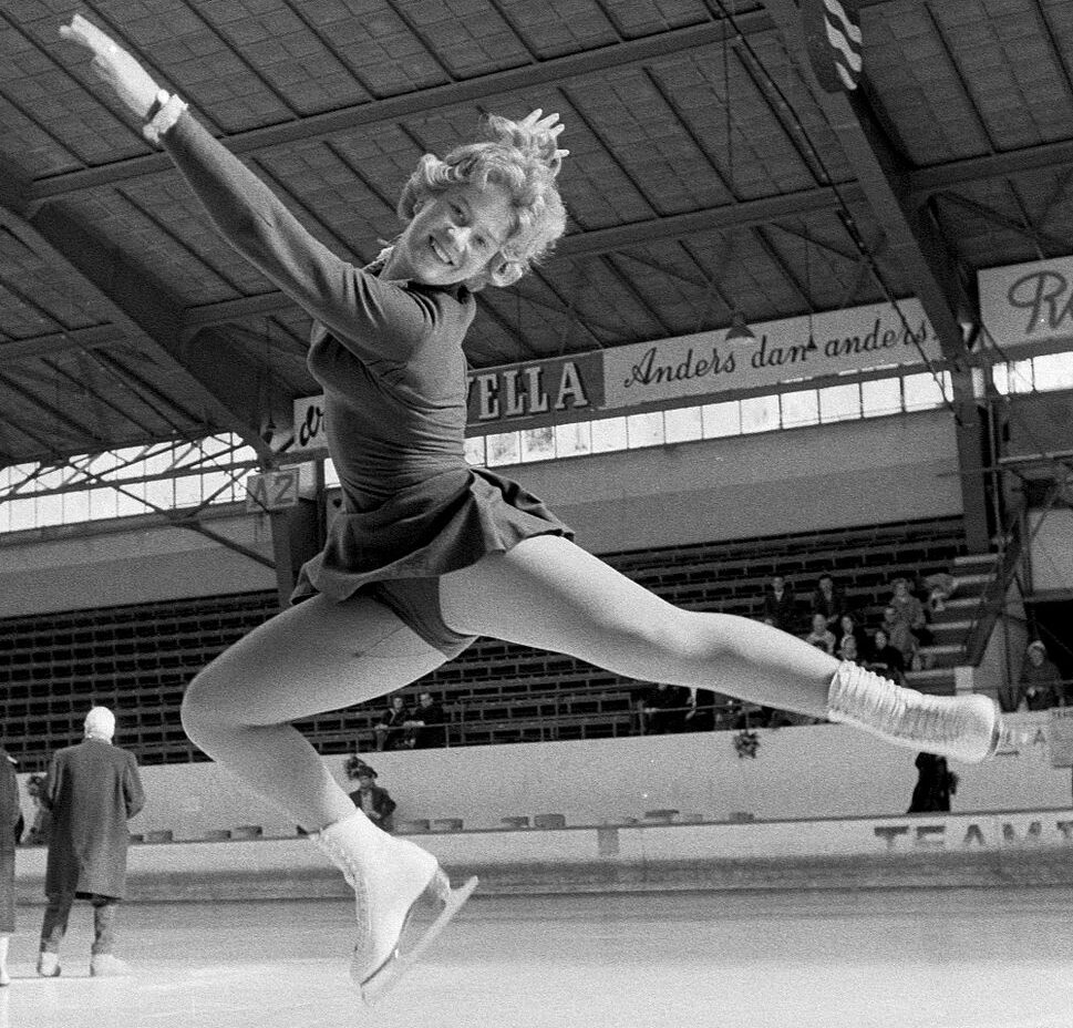 Nederlands kunstschaatsicoon Sioki Dijkstra is op 82-jarige leeftijd overleden