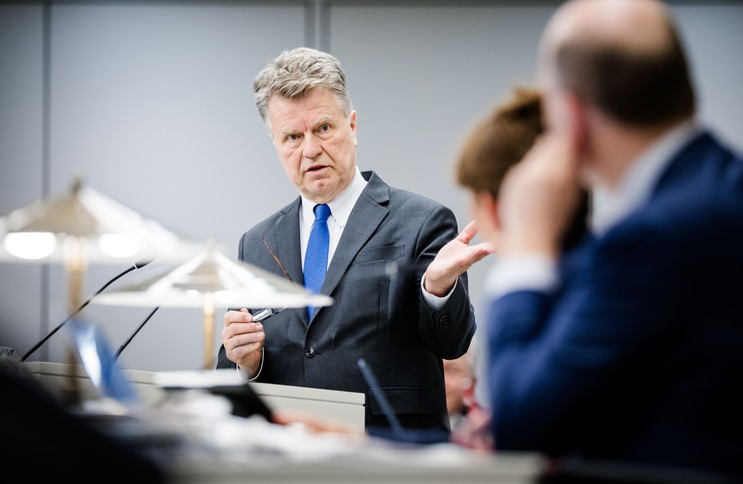 De nieuwe Nederlandse asielwet zou ook de internationale gemeenschap treffen De nieuwe Nederlandse asielwet zou ook de internationale gemeenschap treffen