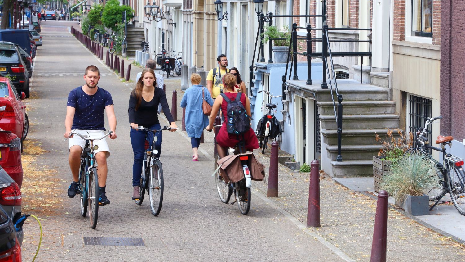 Amsterdam proeft 20 km/uur fietspadlimiet, maar geen boetes Amsterdam proeft 20 km/uur fietspadlimiet, maar geen boetes