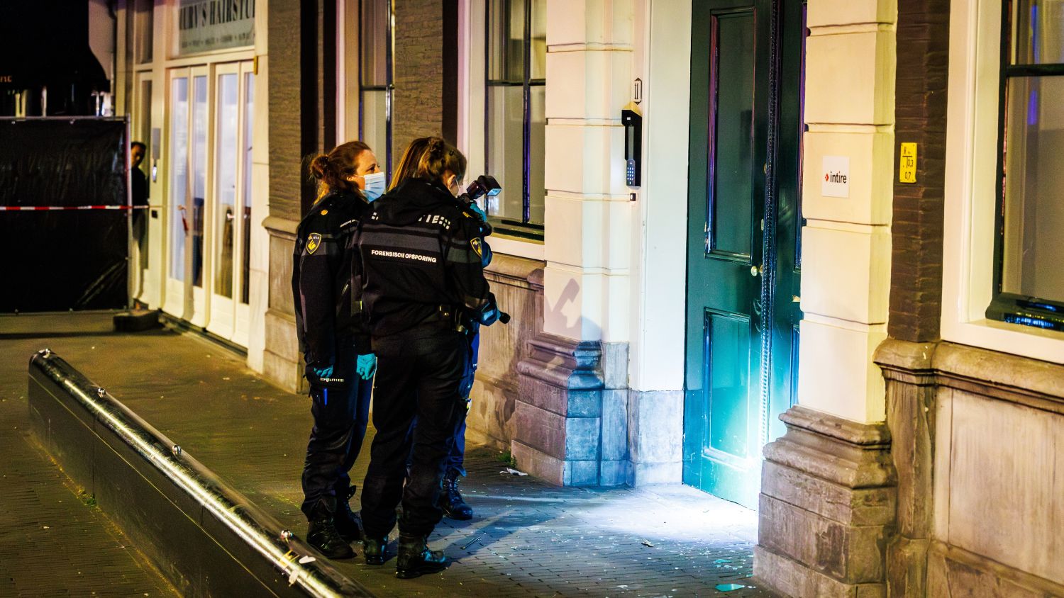De verdachte van de D66-bomaanslag had ‘terroristische bedoelingen’, zeggen aanklagers De verdachte van de D66-bomaanslag had ‘terroristische bedoelingen’, zeggen aanklagers