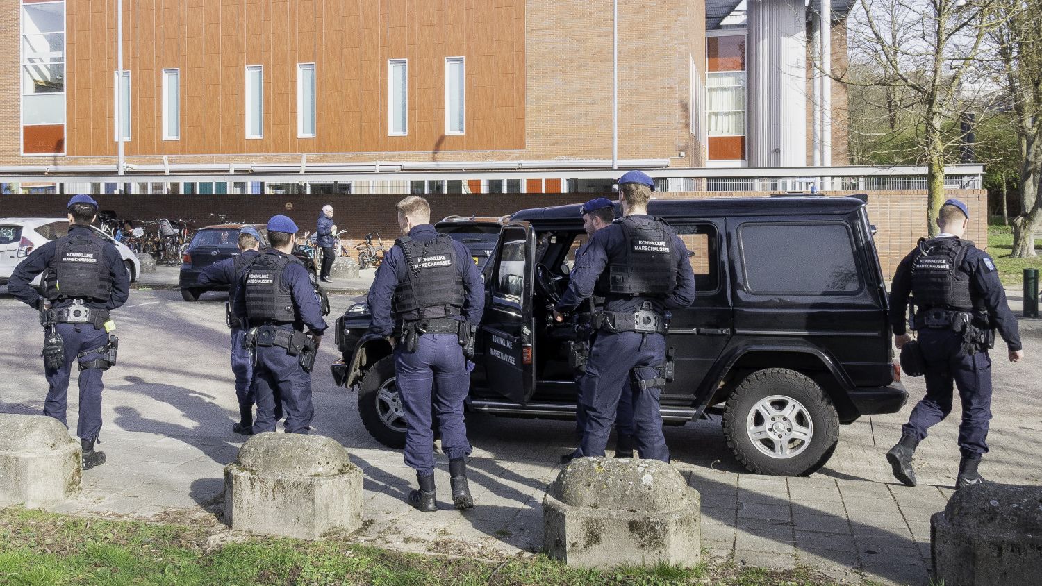 Joodse school in Amsterdam gaat weer dicht na bedreigingen Joodse school in Amsterdam gaat weer dicht na bedreigingen