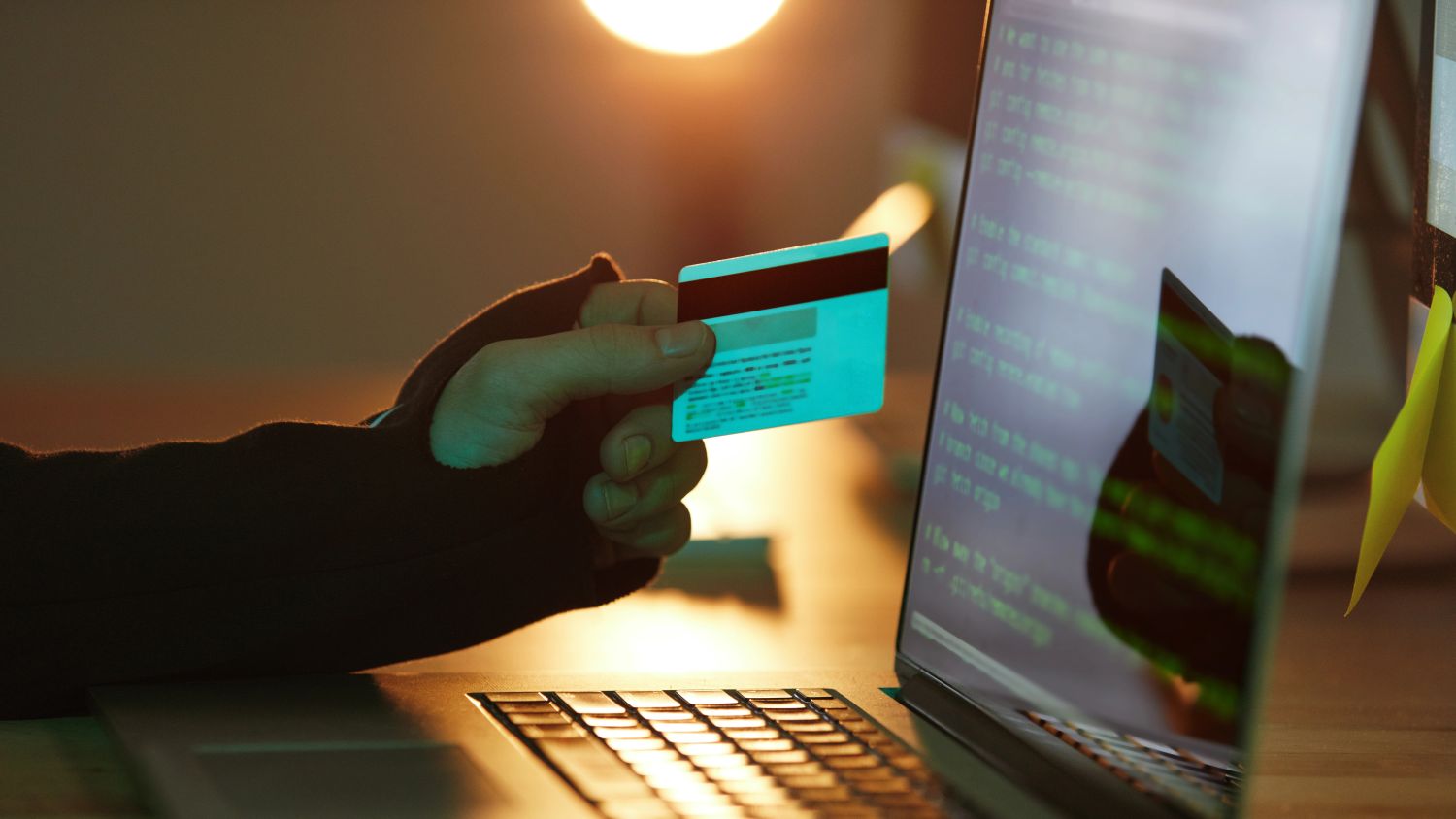 De politie identificeert 74 van de 100 fraudeverdachten in de Game Over-campagne De politie identificeert 74 van de 100 fraudeverdachten in de Game Over-campagne