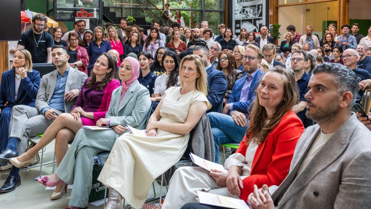 Geldt het ‘Ons Amsterdam’-beleid ook voor internationals en startups?