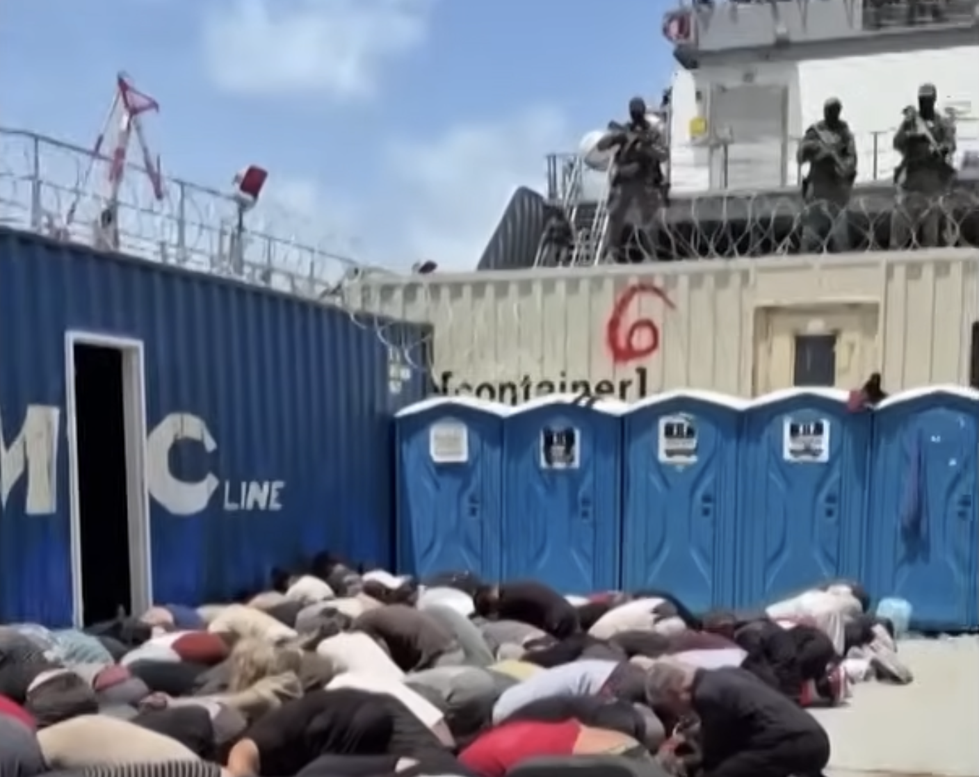 Nederlandse activisten gaan aangifte doen van seksueel geweld door Israëlische troepen Nederlandse activisten gaan aangifte doen van seksueel geweld door Israëlische troepen