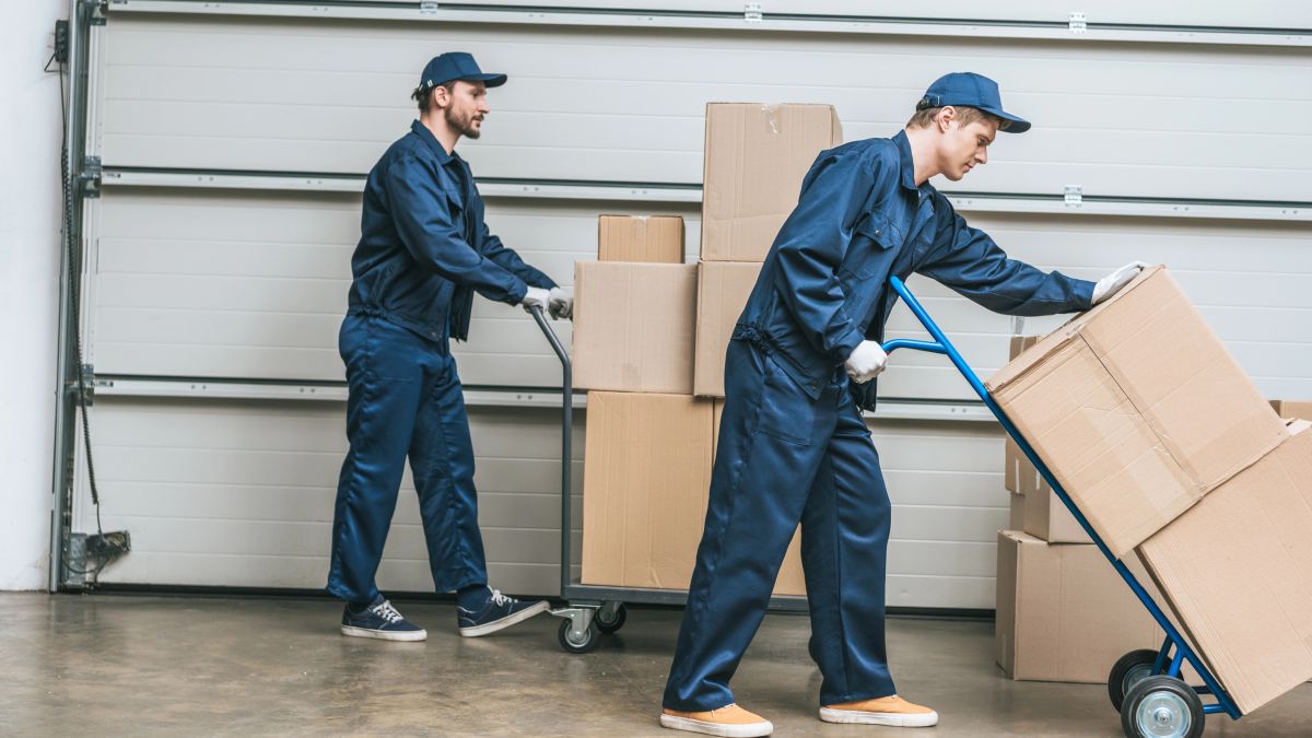 Grote bedrijven namen vorig jaar 13.500 vluchtelingen en asielzoekers in dienst Grote bedrijven namen vorig jaar 13.500 vluchtelingen en asielzoekers in dienst