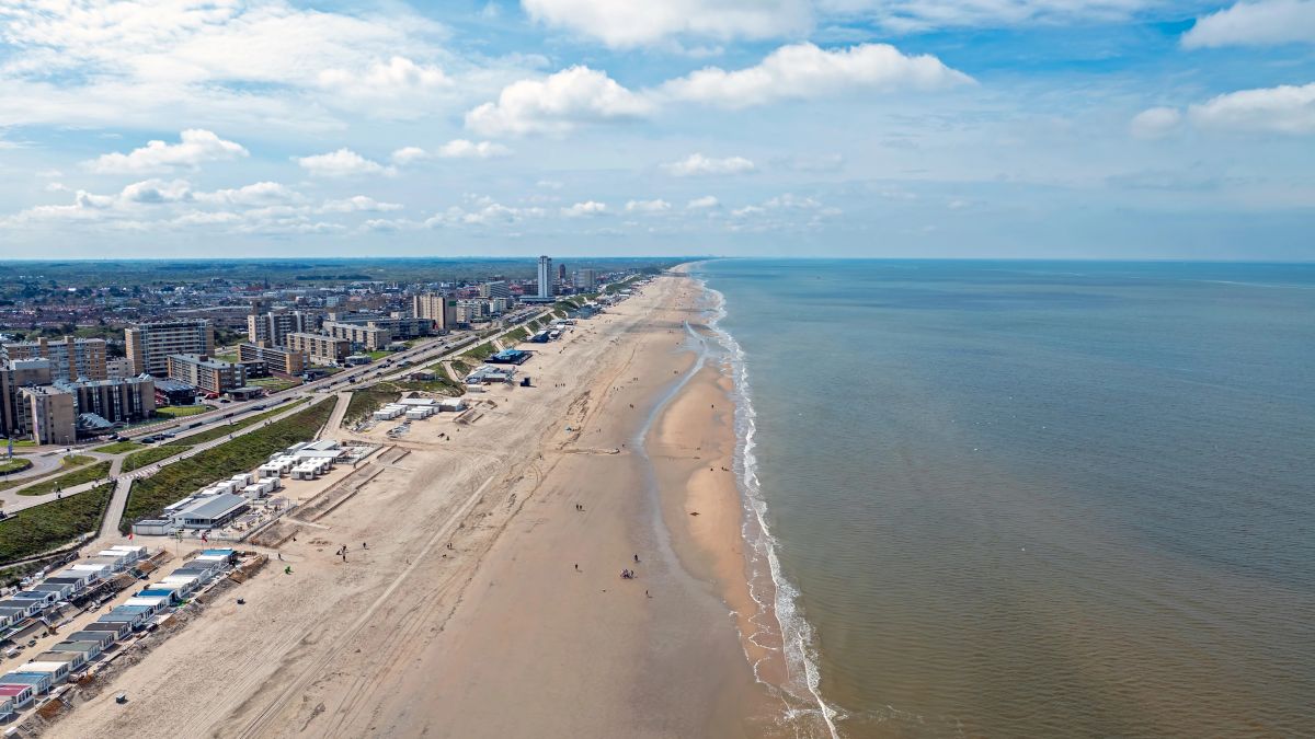 Paviljoens op het naaktstrand van Zandvoort gaan te koop voor € 3,48 miljoen Paviljoens op het naaktstrand van Zandvoort gaan te koop voor € 3,48 miljoen
