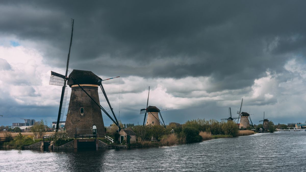 KNMI Issues Code Yellow for Thunderstorms Across Netherlands